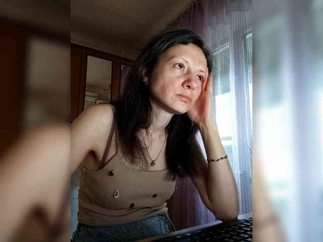 Viviennn webcam