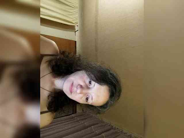 Viviennn webcam