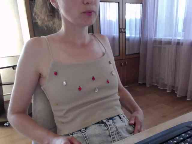 Millie webcam