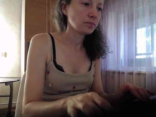 Millie webcam