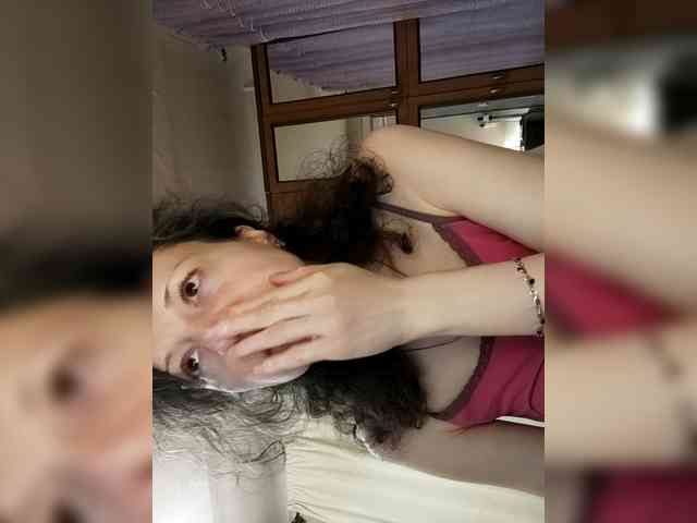 Viviennn webcam