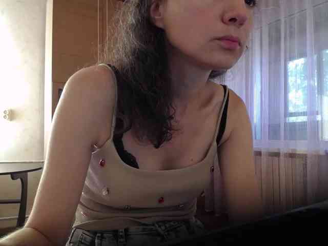 Millie webcam