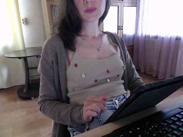 Millie webcam