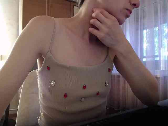 Millie webcam