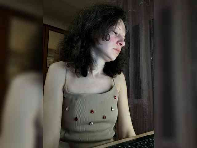 Viviennn webcam