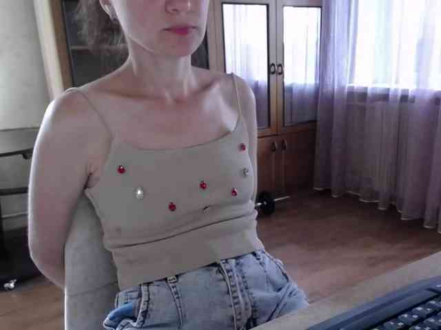 Millie webcam