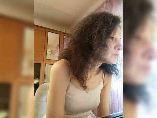 Viviennn webcam