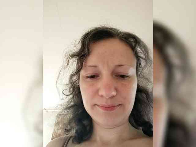 Viviennn webcam