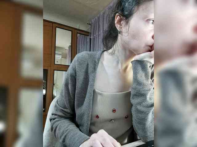 Viviennn webcam