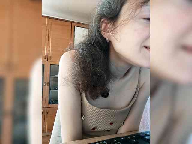 Viviennn webcam