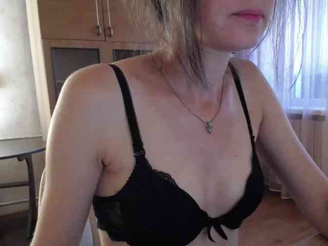 Millie webcam