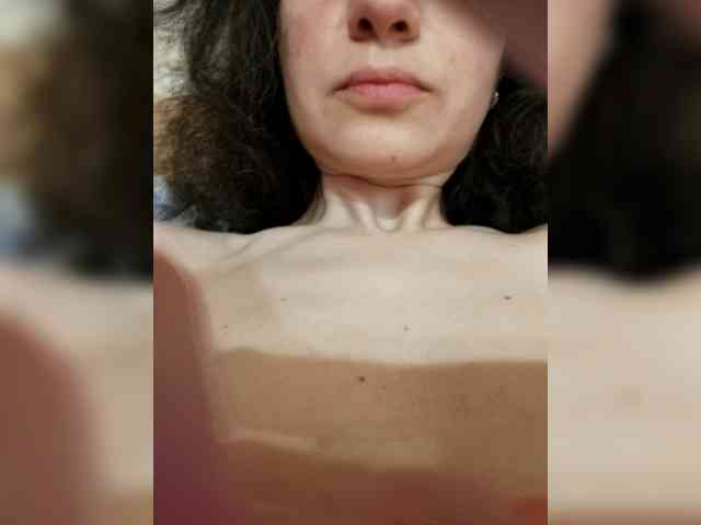 Viviennn webcam