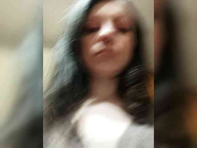 Viviennn webcam