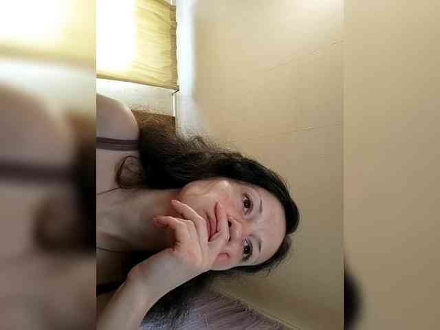 Viviennn webcam