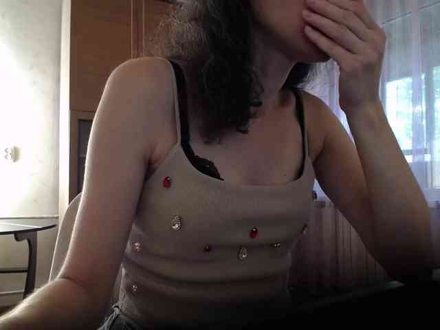 Millie webcam