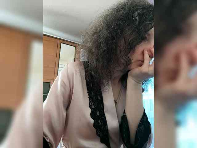 Viviennn webcam