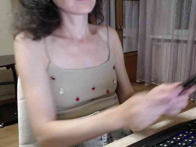 Millie webcam