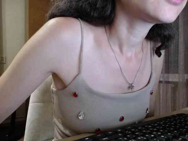Millie webcam