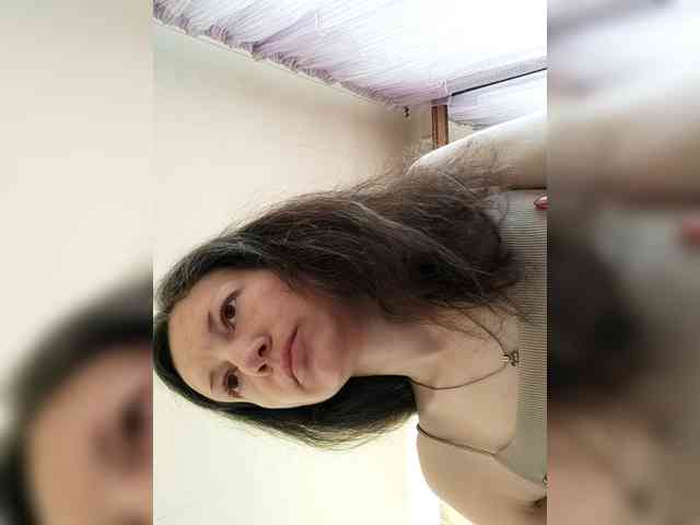 Viviennn webcam