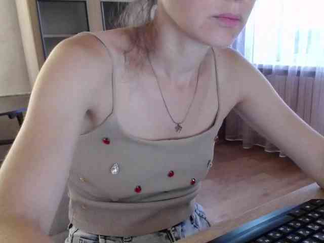 Millie webcam