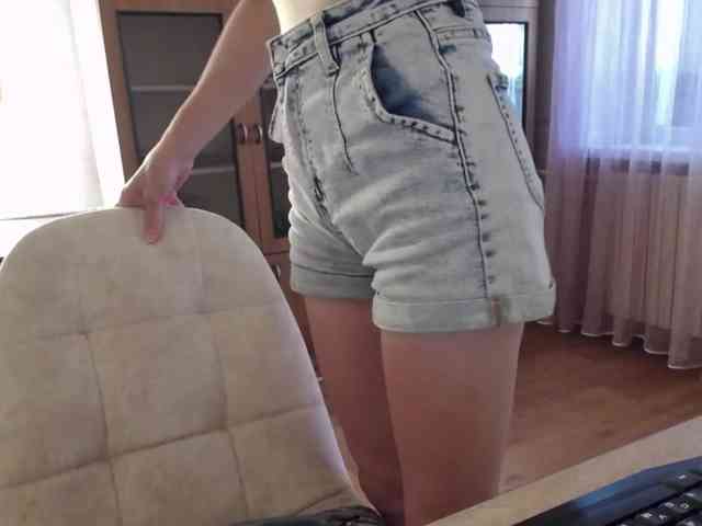 Millie webcam