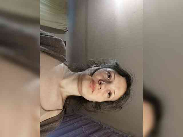 Viviennn webcam