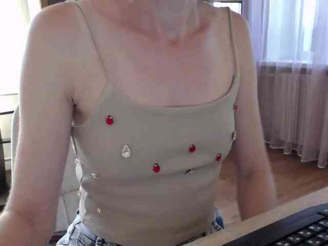 Millie webcam
