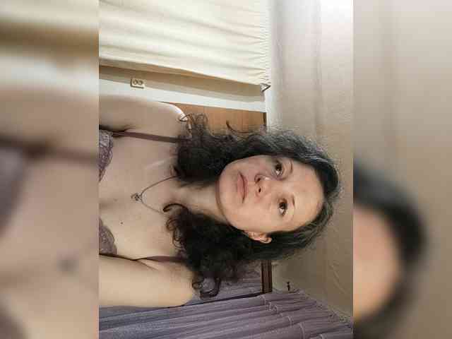 Viviennn webcam