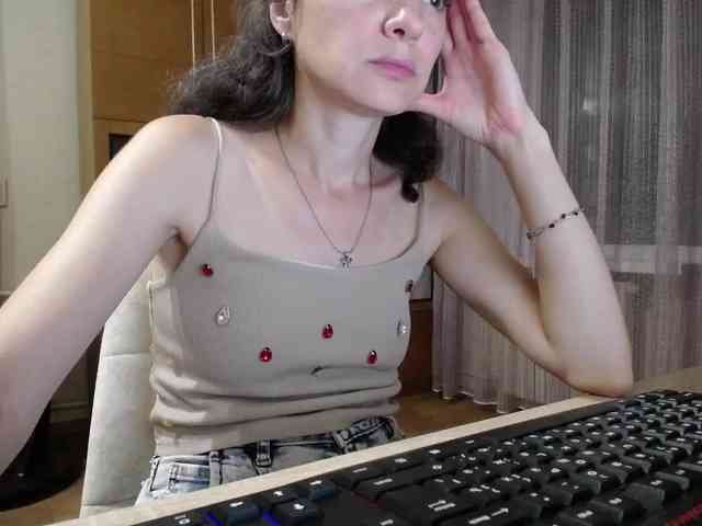 Millie webcam