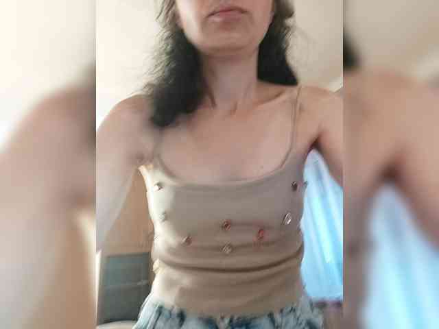 Millie webcam