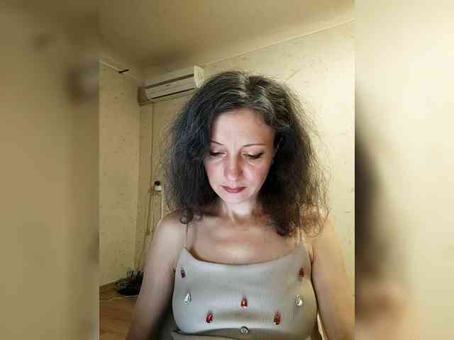 Millie webcam