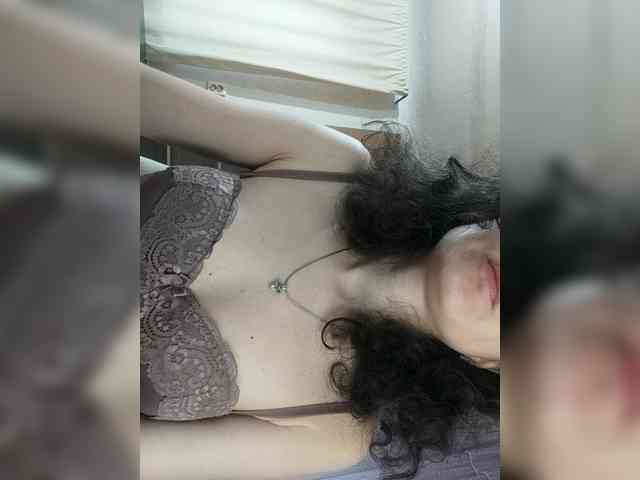 Viviennn webcam