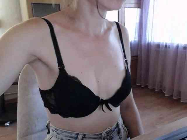 Millie webcam