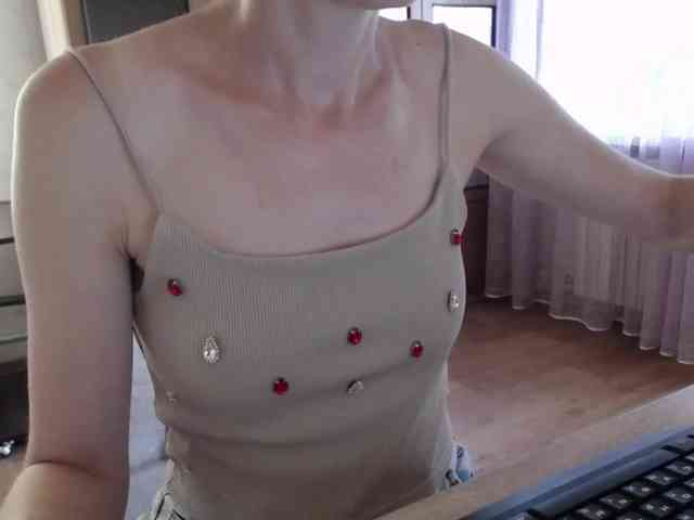 Millie webcam