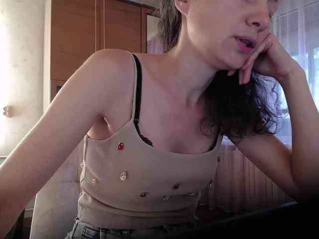 Millie webcam