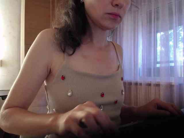 Millie webcam
