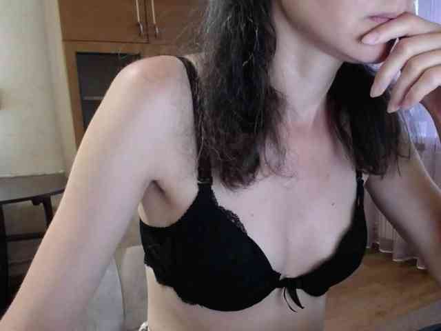 Millie webcam