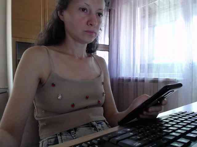 Millie webcam