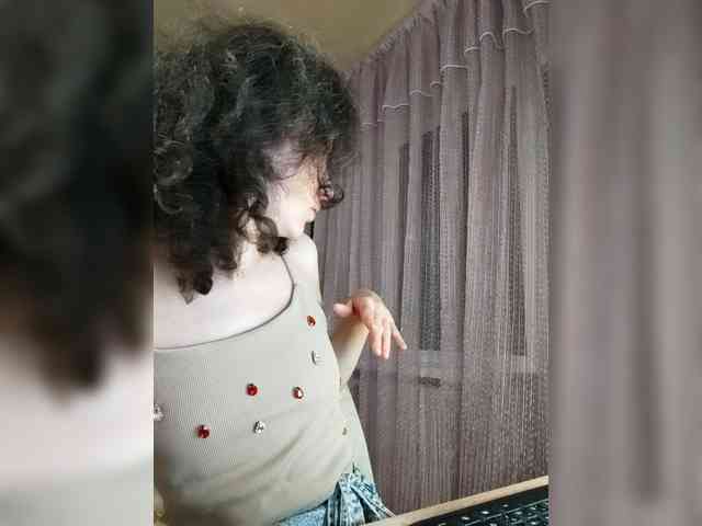 Viviennn webcam