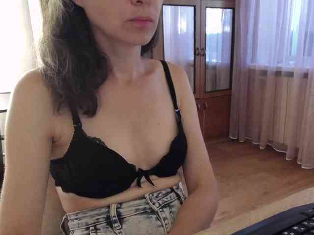 Millie webcam