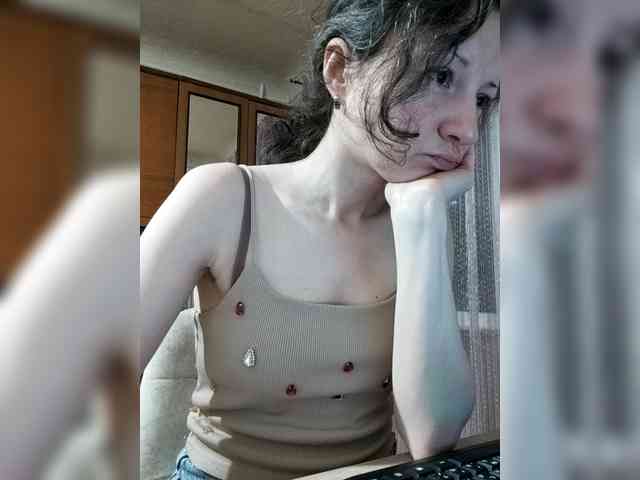 Viviennn webcam