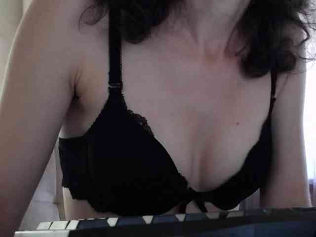 Millie webcam