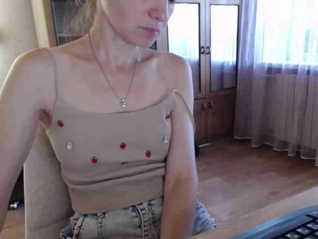 Millie webcam