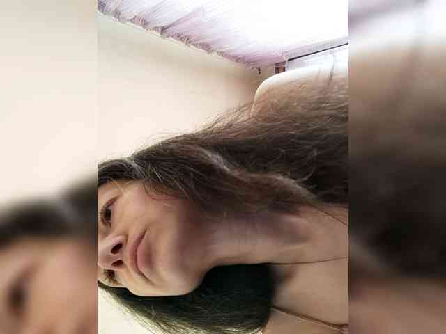 Viviennn webcam