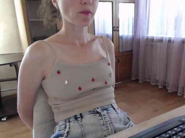 Millie webcam