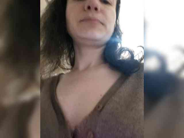 Viviennn webcam