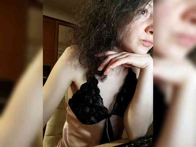 Viviennn webcam