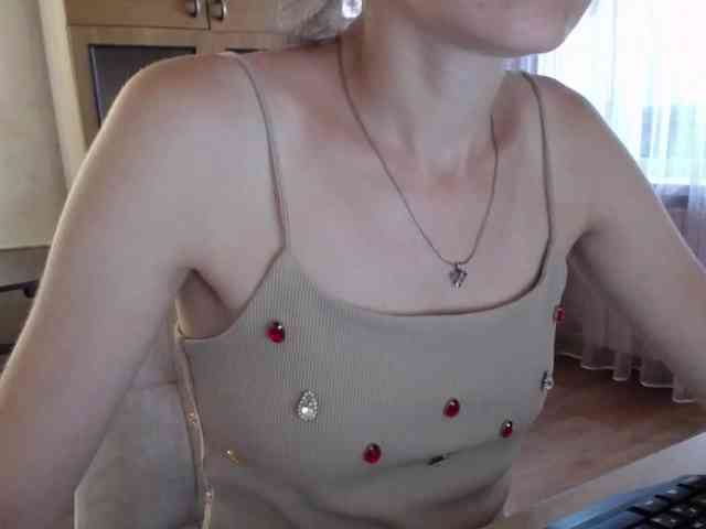 Millie webcam