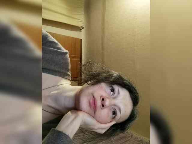 Viviennn webcam
