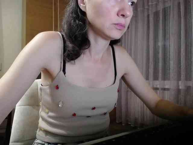 Millie webcam